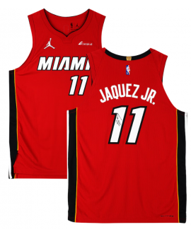 Maillot Authentic rouge « Statement » de la marque Jordan, signé par Jaime Jaquez Jr. des Miami Heat