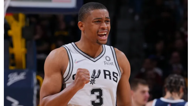 Keldon Johnson sait que les Spurs peuvent répondre aux attentes pour la deuxième moitié de la saison