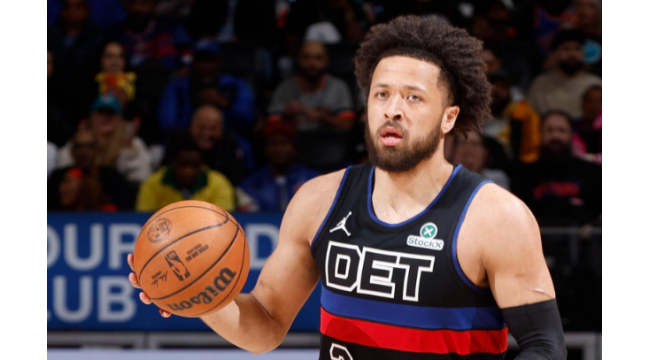 Le joueur à deux voies Daniss Jenkins marque 18 points lorsque les Pistons battent les Knicks, 118-80