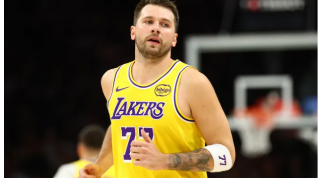 Comment la blessure de Luka Doncic impacte la photo des séries éliminatoires des Lakers, la course MVP de la NBA et plus encore