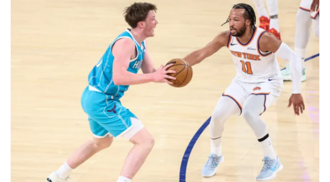Sion James révèle que les fans des Hornets ne devraient pas s'inquiéter de Kon Knueppel