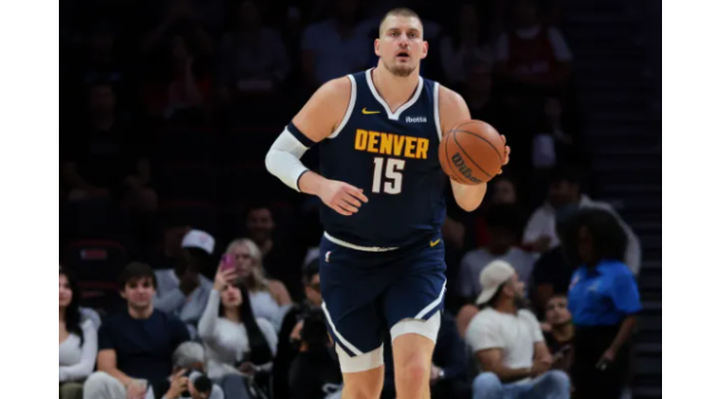 Les Nuggets devraient associer Nikola Jokic aux Lakers de 20 millions de dollars par rachat