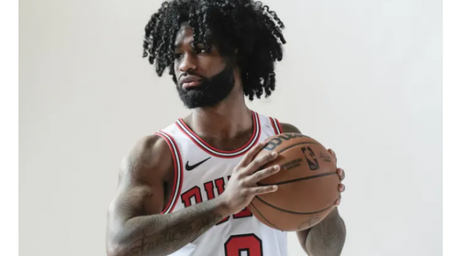 Taureaux, Hornets font un changement tardif au commerce de Coby White en raison d'une blessure