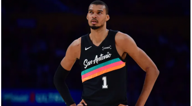 Pourquoi les Spurs jouent à Austin ce soir