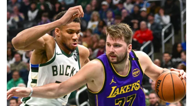 Giannis Antetokounmpo, Peyton Watson parmi les joueurs que les Lakers poursuivent en hors saison