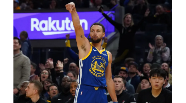 Steph Curry reviendra d'une absence de 27 matchs lorsque les Warriors accueilleront les Rockets
