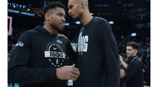 Wembanyama revient de la peur de blessure pour alimenter les Spurs devant Bucks, 119-101