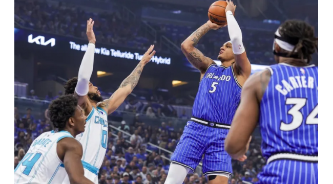 Magic prolonge la sécheresse des playoffs des Hornets, face aux Pistons