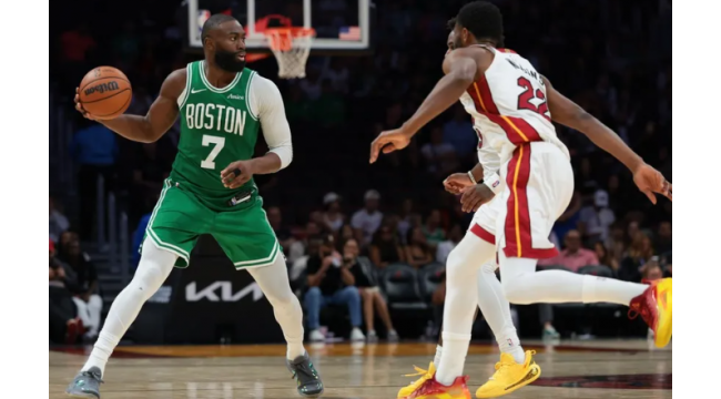 Celtics roulant alors qu'ils ferment le road trip contre les Bucks blessés