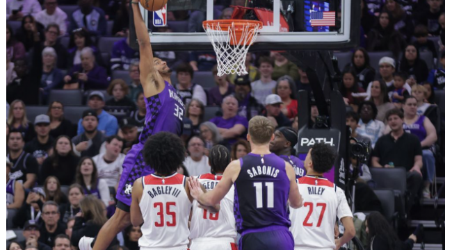 Sabonis revient pour aider les Kings à battre les Wizards 128-115 pour une quatrième victoire consécutive