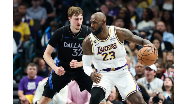 Cooper Flagg verse en 45 alors que les Mavs repoussent blesser les Lakers