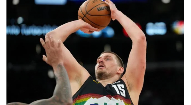 Nikola Jokic dépasse Oscar Robertson pour le deuxième triple-double le plus élevé des Nuggets en tête des Bulls 136-120