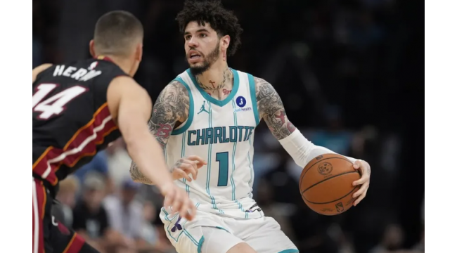 La NBA accorde à LaMelo Ball une amende, mais aucune suspension, pour avoir déclenché Bam Adebayo