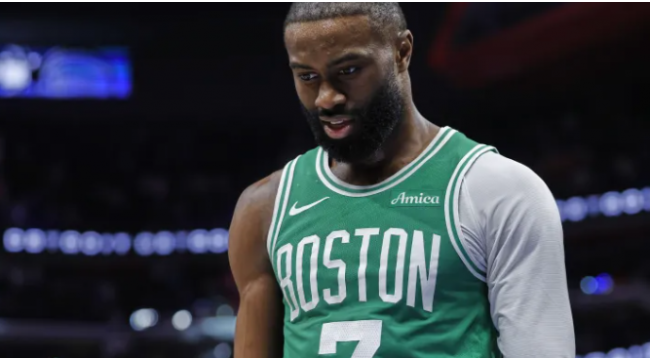 Celtics signer 6 pieds-4 ex-garde de Jazz deux semaines après avoir échangé pour lui