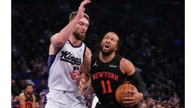 Brunson, Knicks utilisent un grand quatrième quart pour battre les Kings 103-87 pour leur 3ème victoire consécutive