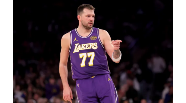 Les Lakers reçoivent une mise à jour majeure de la blessure de Luka Doncic avant la pause All-Star