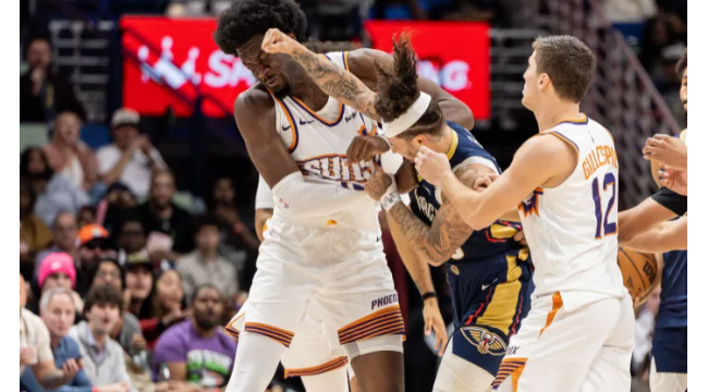 Jose Alvarado révèle un échange drôle avec Shaquille O'Neal après avoir combattu Mark Williams