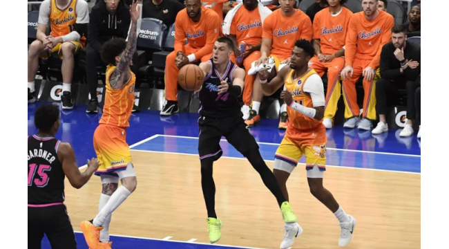 Tyler Herro s'entraîne 8 3s, Heat snap victoire des Hornets