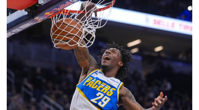 Isaiah Collier a un record de carrière de 22 aides comme Jazz beat Pacers 131-122 avec 7 joueurs