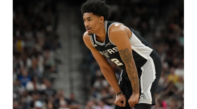 Harper joue au haut de sa carrière dans son premier départ professionnel en tant que marteau des Spurs