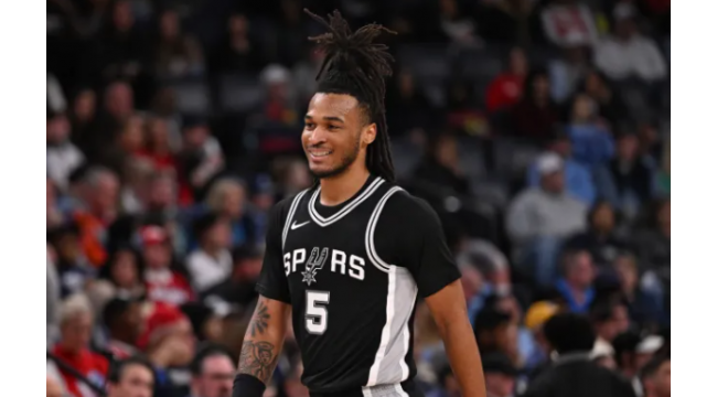 Stephon Castle aime le défi de garder des superstars comme SGA et Doncic