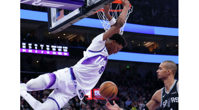 Fox marque 31 points, Wembanyama a 26 points et 13 rebonds pour aider les Spurs sur Jazz 126-109