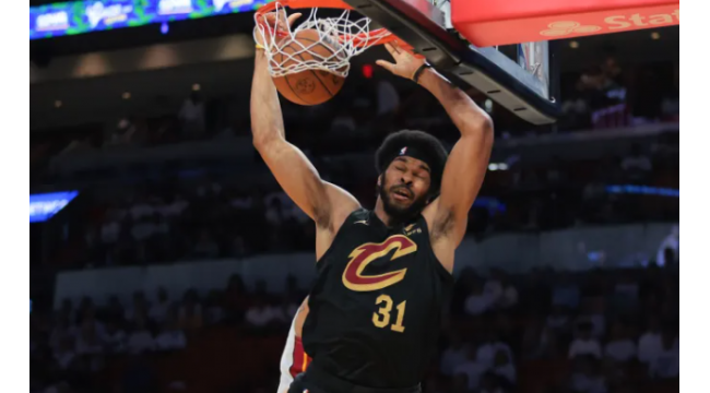 Les Cavaliers révèlent les nouvelles de blessures de Jarrett Allen et Max Strus avant le match contre Jazz