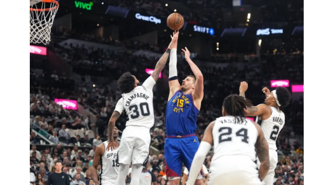 Nikola Jokic, les Nuggets battent les Spurs pour la 12e victoire consécutive