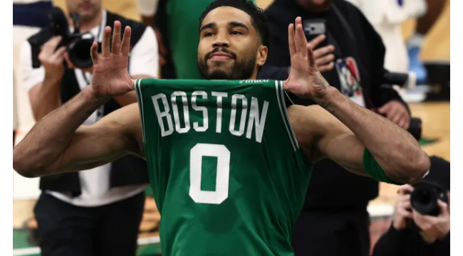 Jayson Tatum statistiques aujourd'hui: Celtics star posts double-double en retour à la cour après 2025 larme d'Achille