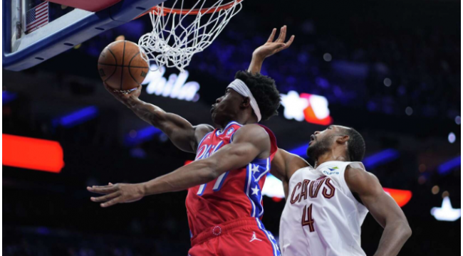Tyson marque un record de carrière 39, Mobley touche le vainqueur pour élever les Cavaliers à 2 matchs de balayage des 76ers