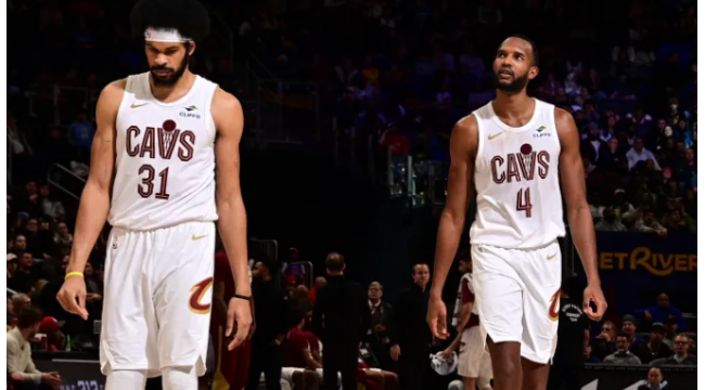 Evan Mobley est heureux de jouer aux côtés d'un gardien de haut point comme James Harden