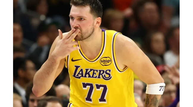 Luka Doncic prend un acte de haut score sur la route alors que les Lakers visitent Magic