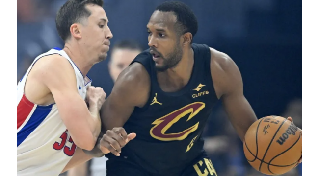 Les Cavaliers prolongent la victoire à domicile, la main Pistons perte rare