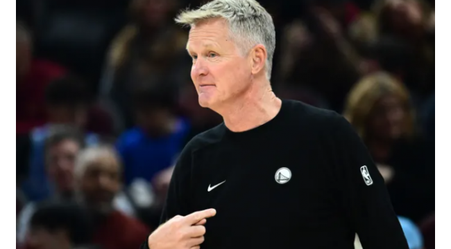 Steve Kerr devient la deuxième personne dans l'histoire de la NBA à accomplir un exploit incroyable